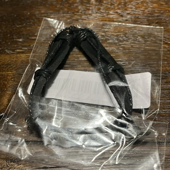 NEW Faith Adjustable Bracelet - Picture 6 of 8